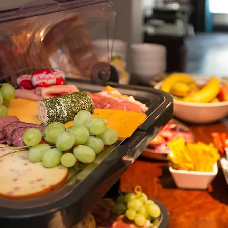 格鲁吉亚别墅和马厩酒店 4*